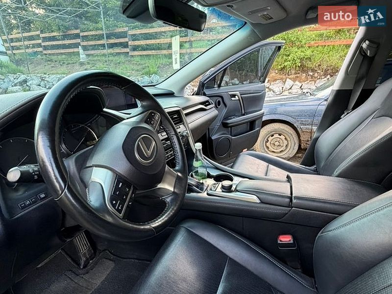 Внедорожник / Кроссовер Lexus RX 2019 в Долине