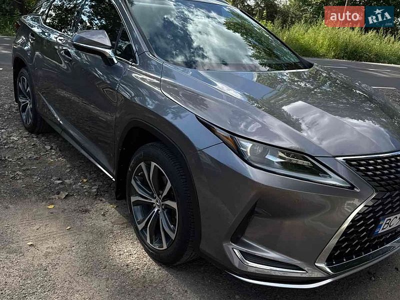 Lexus RX, photos from the listing