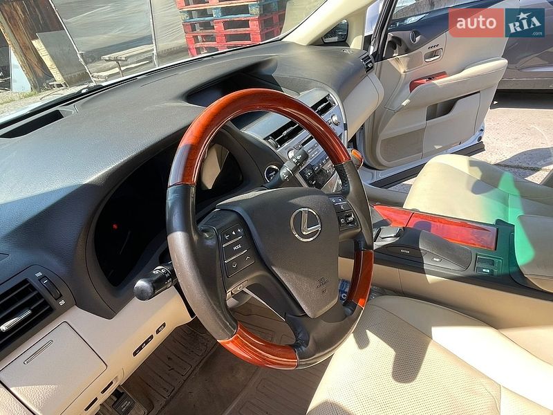 Внедорожник / Кроссовер Lexus RX 2010 в Харькове