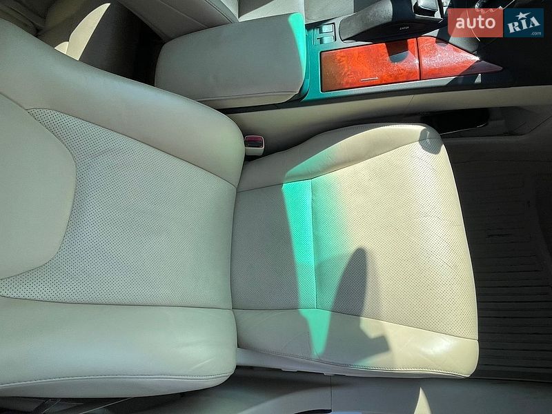 Внедорожник / Кроссовер Lexus RX 2010 в Харькове