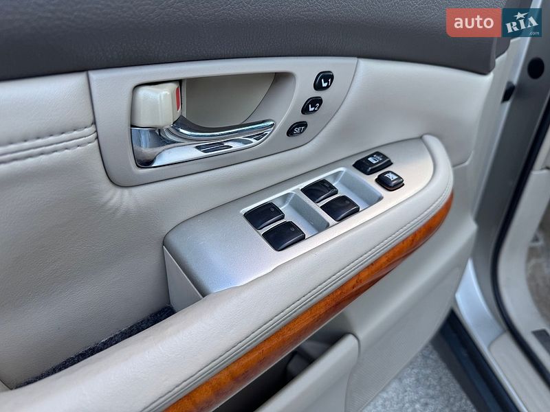 Позашляховик / Кросовер Lexus RX 2008 в Києві