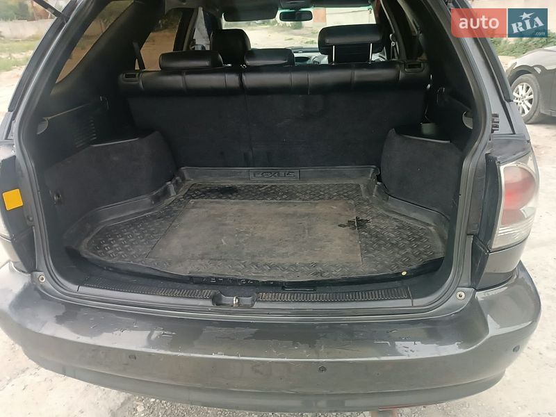 Внедорожник / Кроссовер Lexus RX 2002 в Тернополе