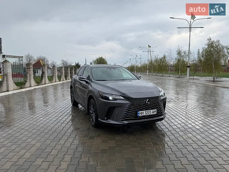Lexus RX 2023