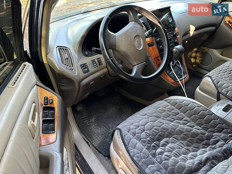 Внедорожник / Кроссовер Lexus RX 2000 в Полтаве