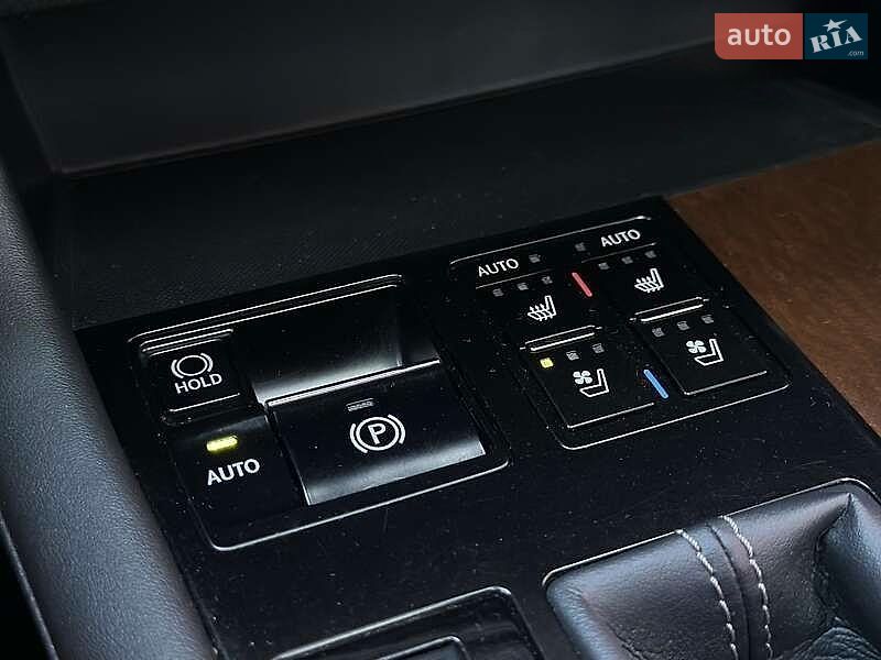 Позашляховик / Кросовер Lexus RX 2017 в Львові