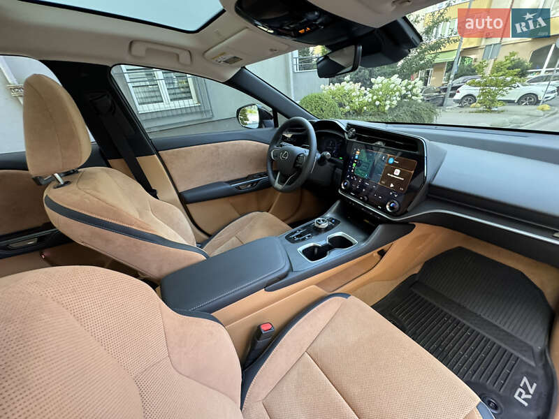 Позашляховик / Кросовер Lexus RZ 2023 в Львові