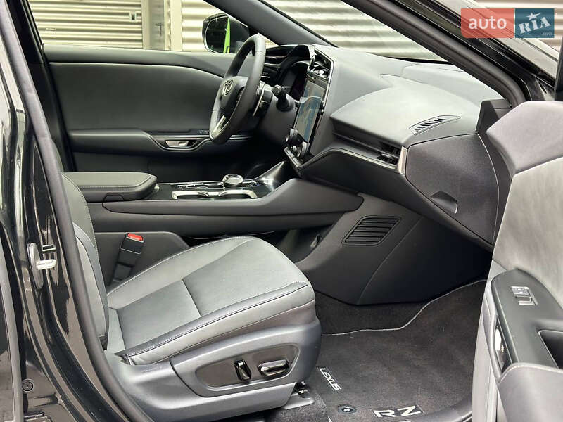 Позашляховик / Кросовер Lexus RZ 2024 в Києві фото 22 Позашляховик / Кросовер Lexus RZ 2024 в Києві