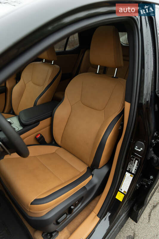 Позашляховик / Кросовер Lexus RZ 2024 в Чернівцях фото 28 Позашляховик / Кросовер Lexus RZ 2024 в Чернівцях