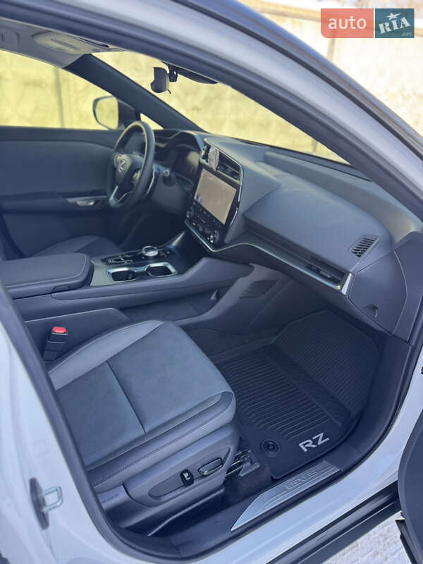 Внедорожник / Кроссовер Lexus RZ 2023 в Киеве