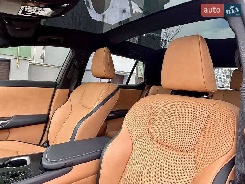 Внедорожник / Кроссовер Lexus RZ 2024 в Ивано-Франковске