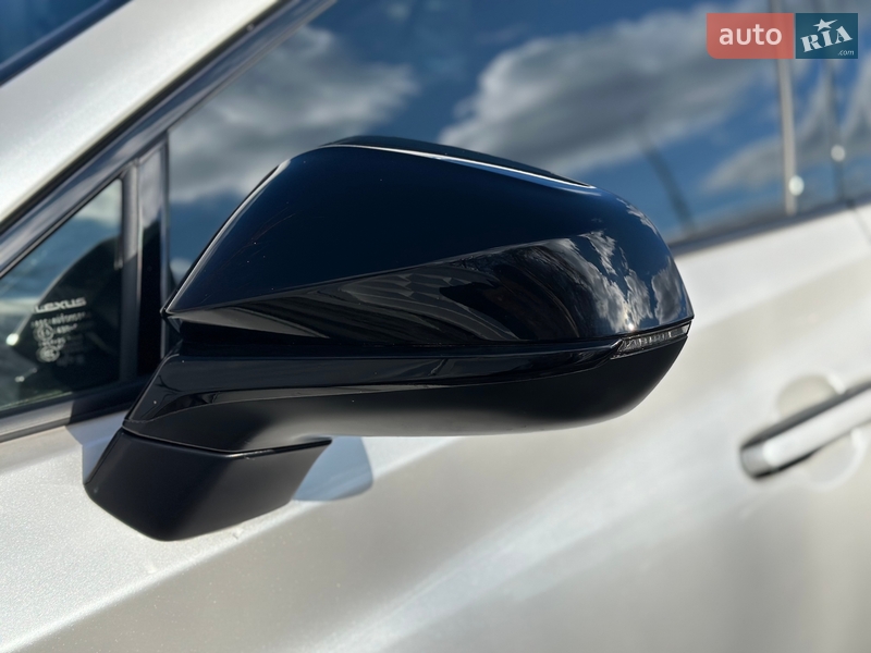 Позашляховик / Кросовер Lexus RZ 2024 в Києві