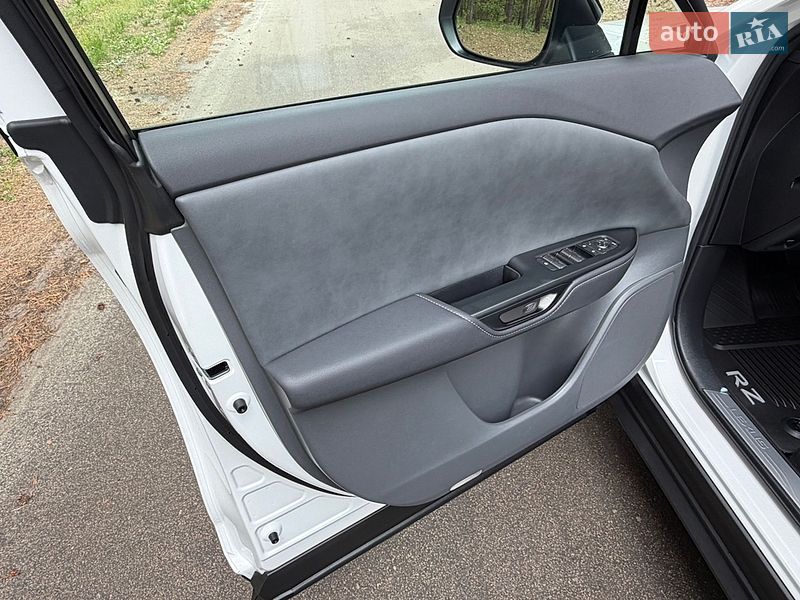 Внедорожник / Кроссовер Lexus RZ 2024 в Киеве