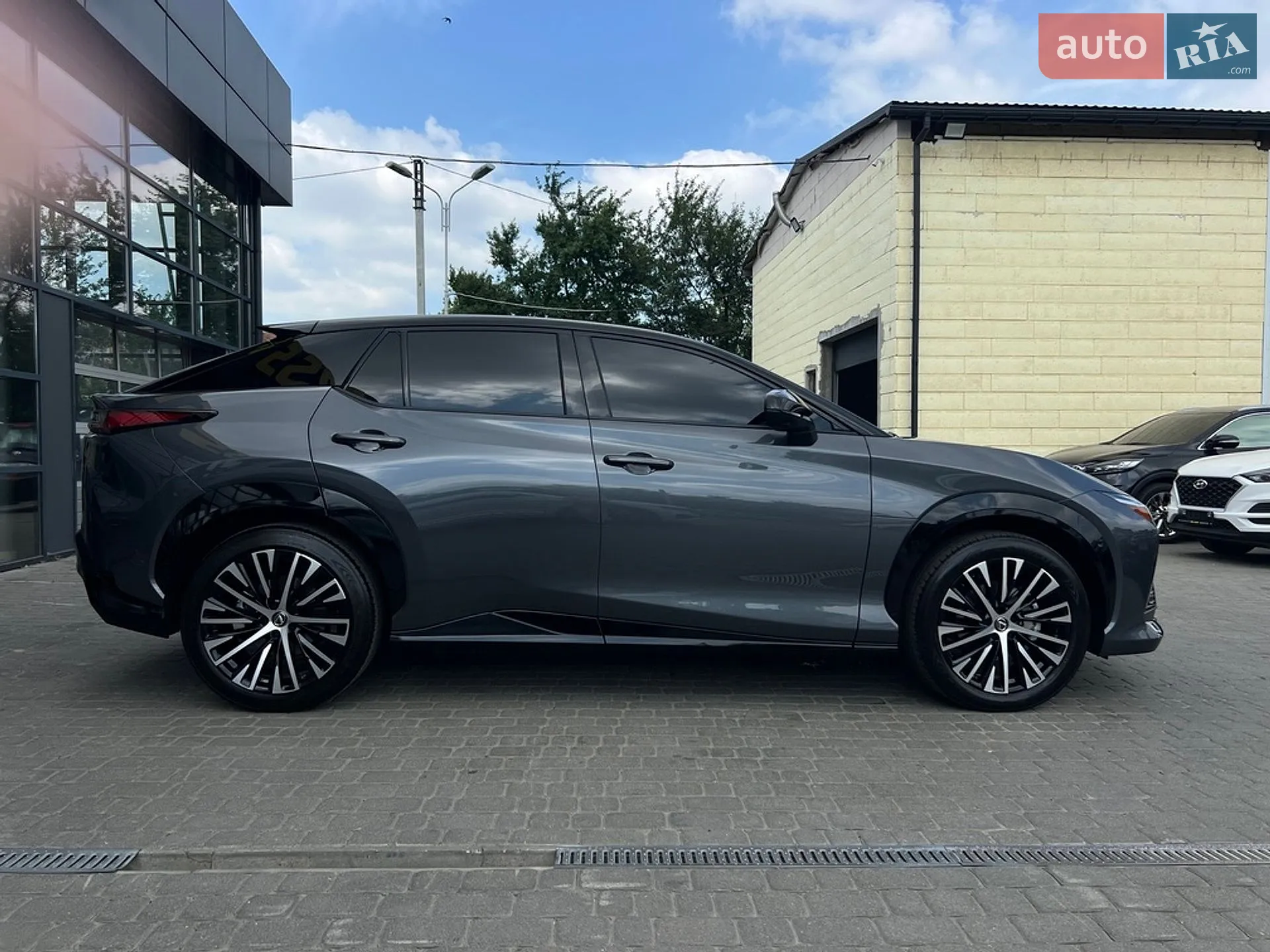 2023 Lexus RZ - мініатюра 8