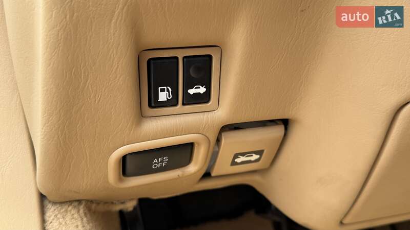 Кабриолет Lexus SC 2010 в Киеве