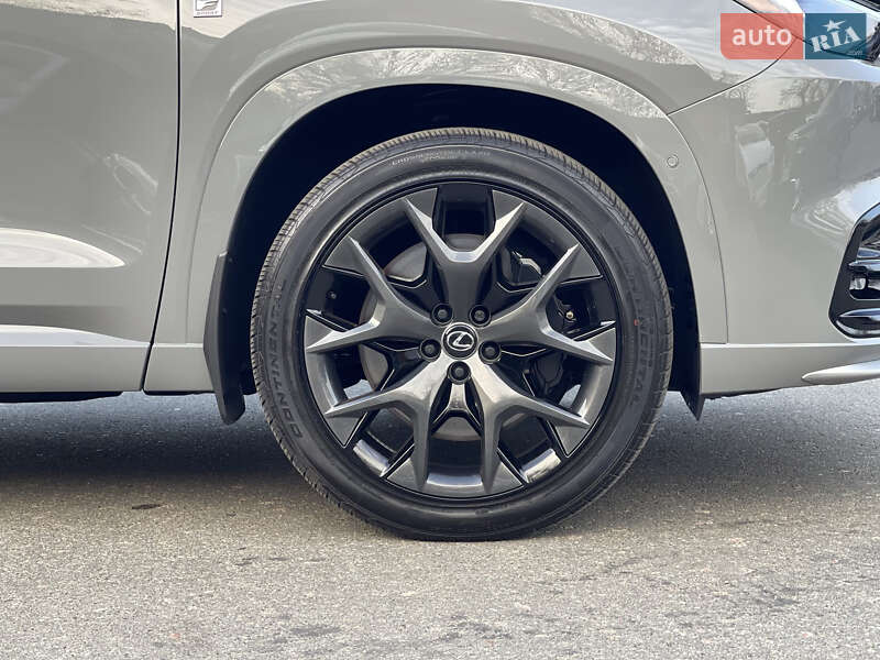 Внедорожник / Кроссовер Lexus TX 2024 в Киеве