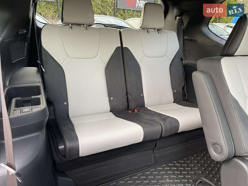 Внедорожник / Кроссовер Lexus TX 2024 в Киеве