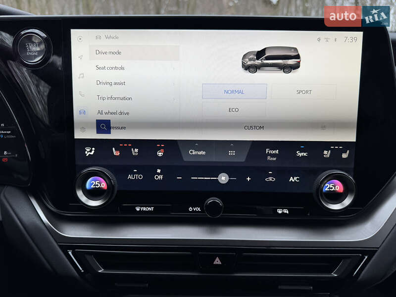 Позашляховик / Кросовер Lexus TX 2024 в Києві