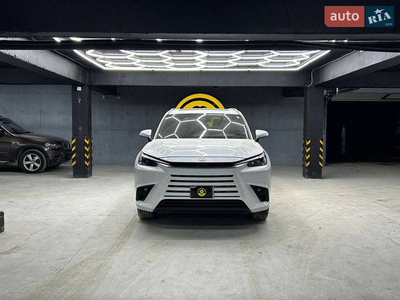 Внедорожник / Кроссовер Lexus TX 2024 в Черновцах