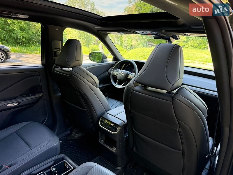 Внедорожник / Кроссовер Lexus TX 2024 в Киеве