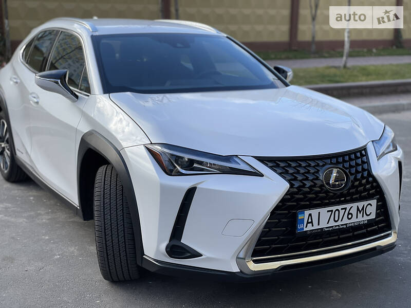 Внедорожник / Кроссовер Lexus UX 2020 в Киеве