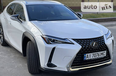 Внедорожник / Кроссовер Lexus UX 2020 в Киеве