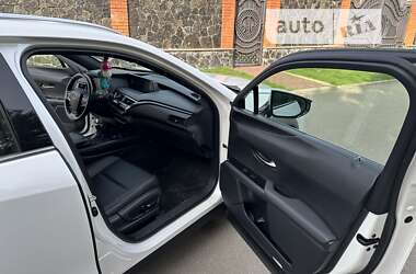 Позашляховик / Кросовер Lexus UX 2019 в Миронівці