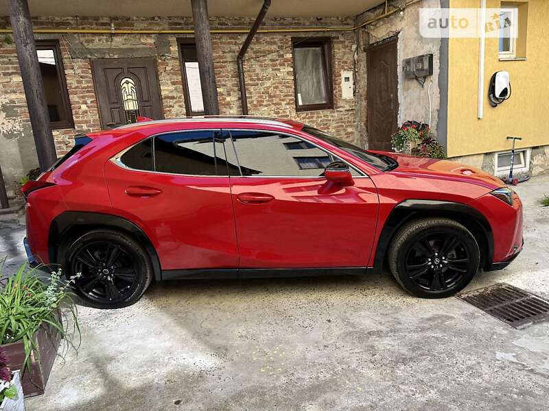 Позашляховик / Кросовер Lexus UX 2018 в Львові