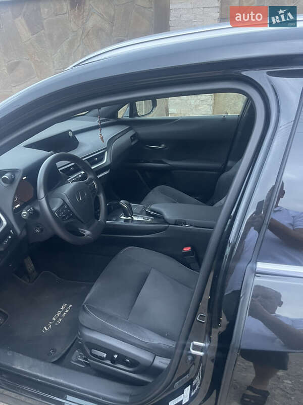 Внедорожник / Кроссовер Lexus UX 2021 в Львове