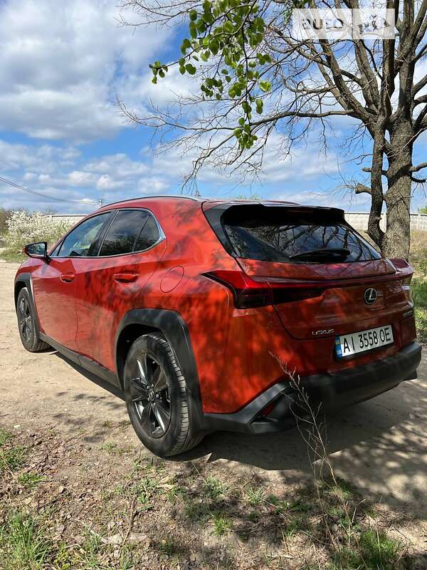 Внедорожник / Кроссовер Lexus UX 2018 в Киеве
