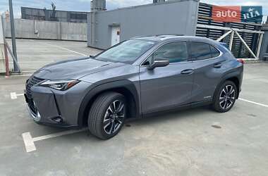 Позашляховик / Кросовер Lexus UX 2021 в 