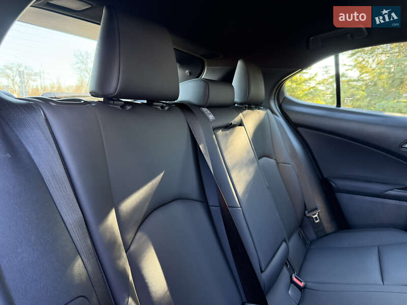 Позашляховик / Кросовер Lexus UX 2022 в Одесі