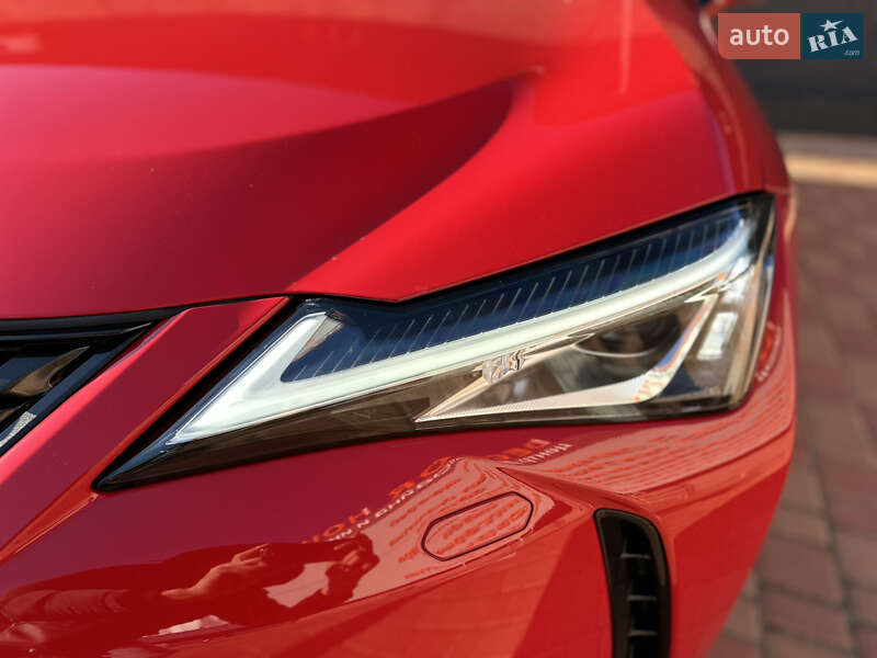 Позашляховик / Кросовер Lexus UX 2019 в Одесі