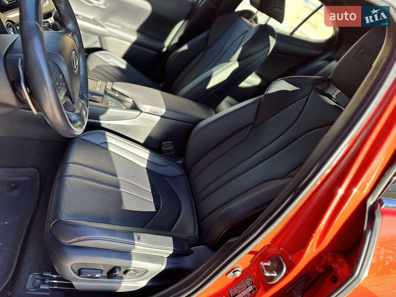 Позашляховик / Кросовер Lexus UX 2019 в Одесі