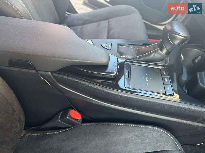 Позашляховик / Кросовер Lexus UX 2020 в Одесі