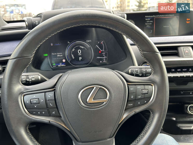 Внедорожник / Кроссовер Lexus UX 2020 в Киеве