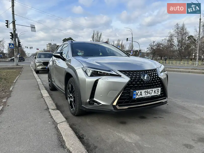 Lexus UX 2020