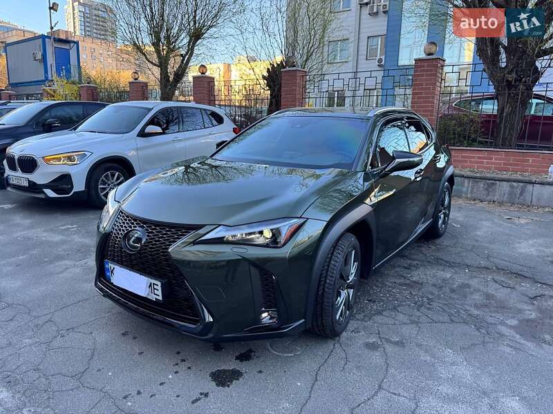 Lexus UX 2022
