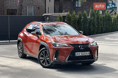 Позашляховик / Кросовер Lexus UX 2018 в 