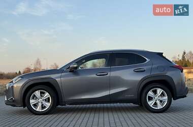 Внедорожник / Кроссовер Lexus UX 2020 в 