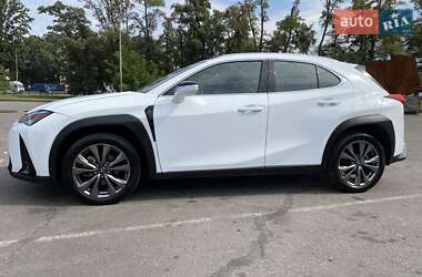 Внедорожник / Кроссовер Lexus UX 2018 в 