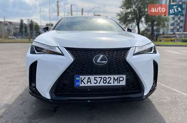 Внедорожник / Кроссовер Lexus UX 2018 в 