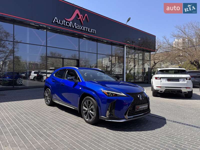 Позашляховик / Кросовер Lexus UX 2021 в 
