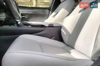Внедорожник / Кроссовер Lexus UX 2023 в 