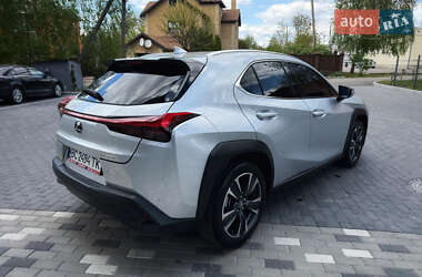 Внедорожник / Кроссовер Lexus UX 2020 в 