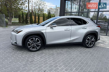 Внедорожник / Кроссовер Lexus UX 2020 в 