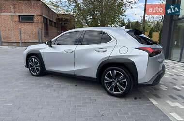 Внедорожник / Кроссовер Lexus UX 2020 в 