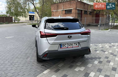 Внедорожник / Кроссовер Lexus UX 2020 в 