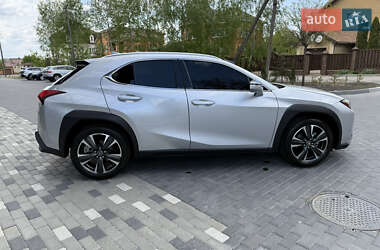 Внедорожник / Кроссовер Lexus UX 2020 в 