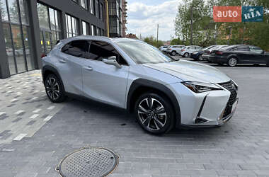 Внедорожник / Кроссовер Lexus UX 2020 в 