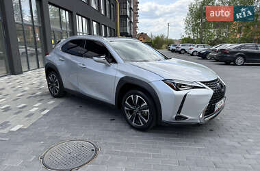 Внедорожник / Кроссовер Lexus UX 2020 в 